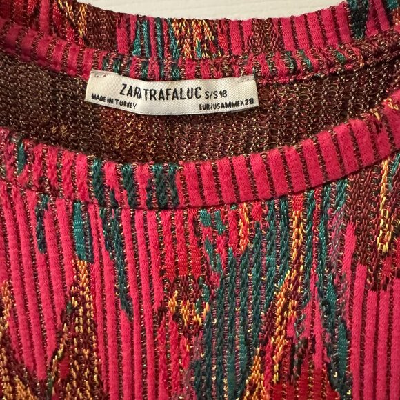 Zara Trafaluc Pink Ribbed Crop Top & Shorts Set – Trendy & Comfy Matching Outfit - Picture 3 of 9